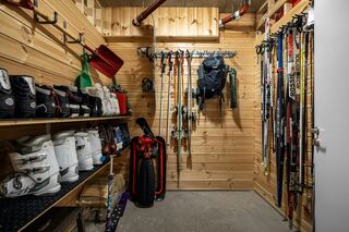 Havenside Basement and Garage Cleaning project example 2 in a basement