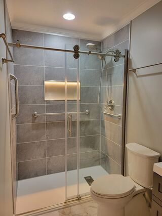 Lighting and Accessories option for Bathroom Remodeling