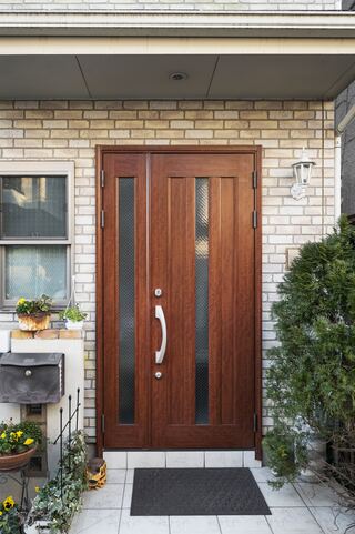 Havenside Exterior and Storm Door Installation project example 1 in an exterior and curb