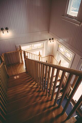 Havenside Indoor Handrail Installation project example 3 in a stairs and hallways