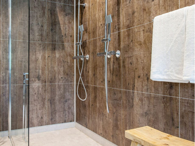 Walk In Showers