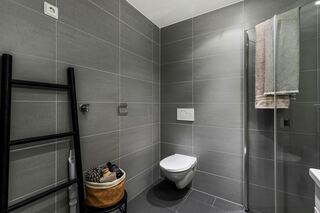 Color and Finish Options option for Wetroom Installation
